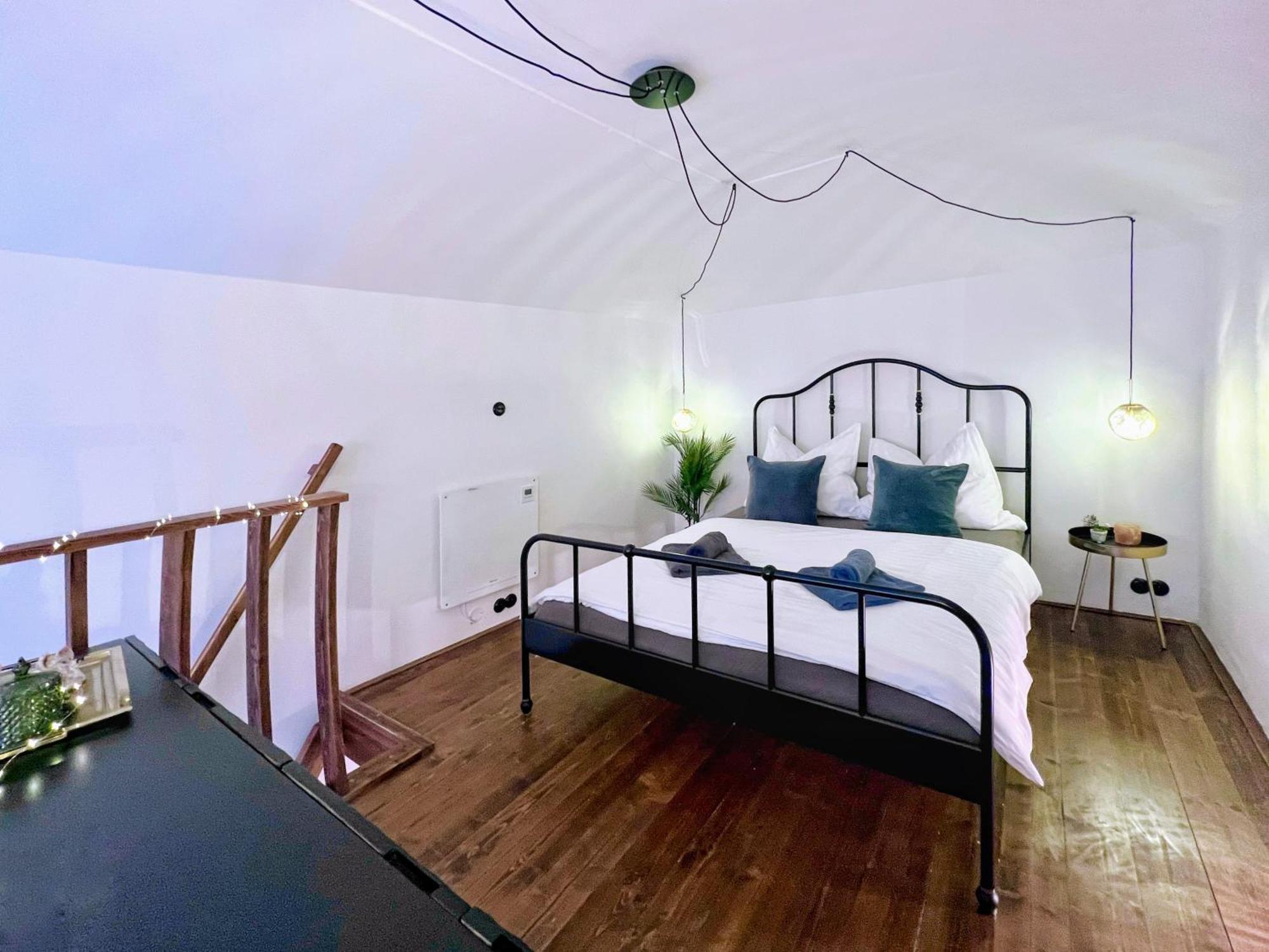 Wow Miniloft, Near Wenceslas Square, Centre, Fast Wifi Prague